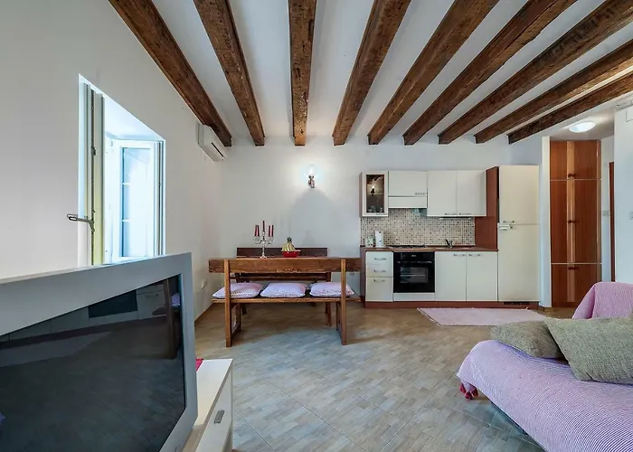 Aligator Apartman Primosten